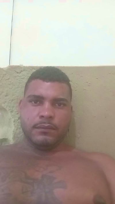 Opreto25 live cam on Cam4