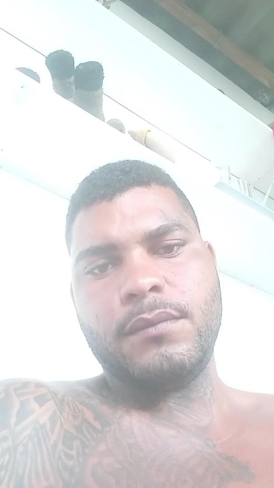 Opreto25 live cam on Cam4