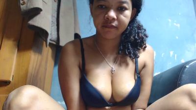 Oreliee4 live cam on Cam4