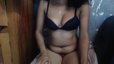Oreliee4 live cam on Cam4