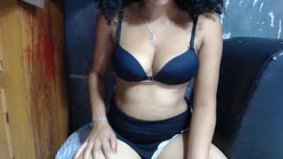 Oreliee4 live cam on Cam4