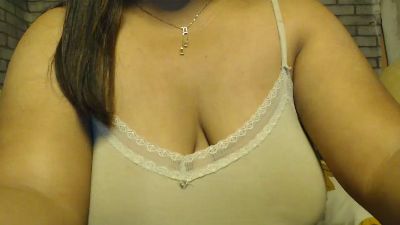 Oriane22 live cam on Cam4