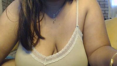 Oriane22 live cam on Cam4