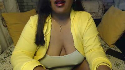 Oriane22 live cam on Cam4