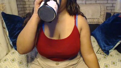 Oriane22 live cam on Cam4