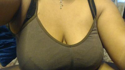 Oriane22 live cam on Cam4