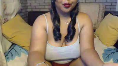 Oriane22 live cam on Cam4