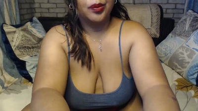Oriane22 live cam on Cam4