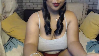 Oriane22 live cam on Cam4