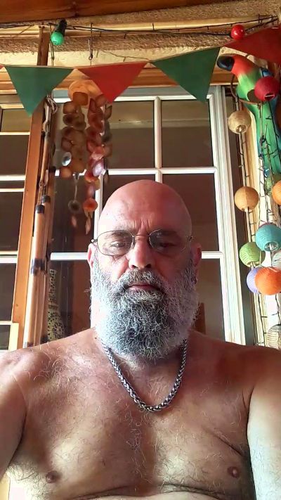 Orlandozsur_ live cam on Cam4