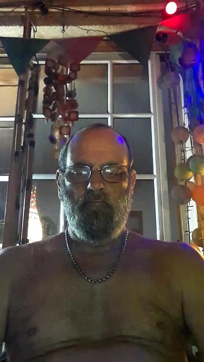 Orlandozsur_ live cam on Cam4