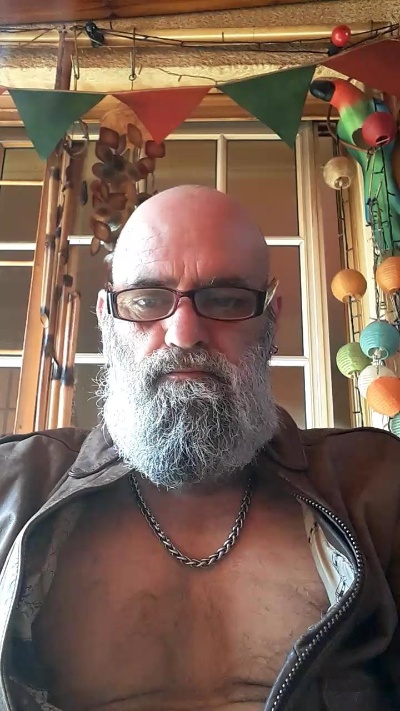 Orlandozsur_ live cam on Cam4