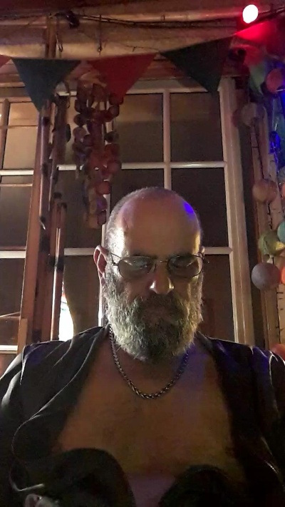 Orlandozsur_ live cam on Cam4