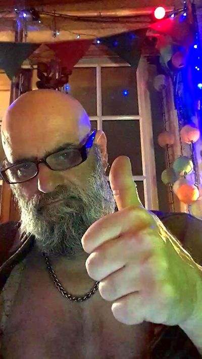 Orlandozsur_ live cam on Cam4