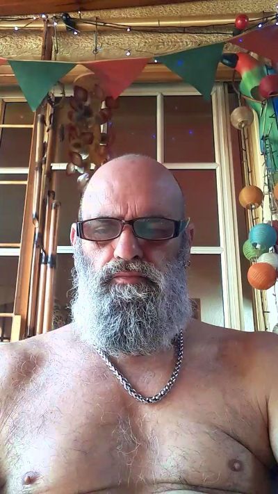 Orlandozsur_ live cam on Cam4