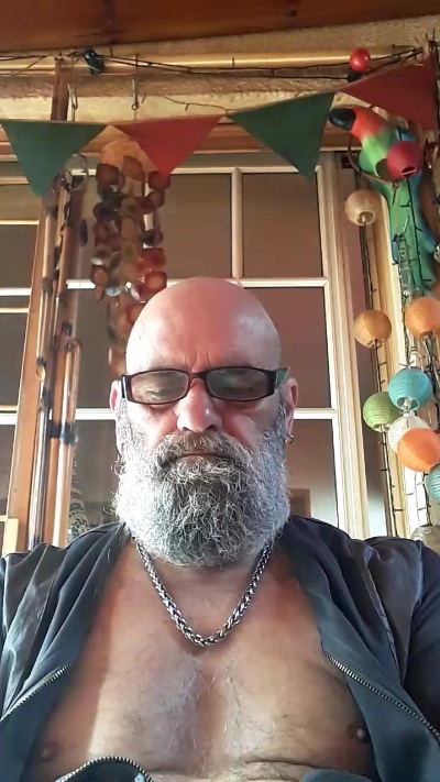 Orlandozsur_ live cam on Cam4