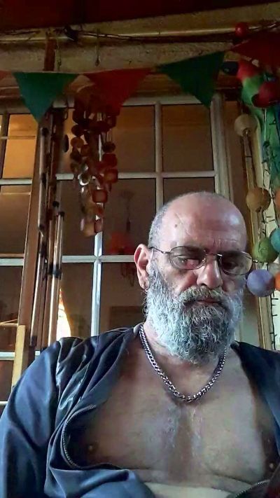 Orlandozsur_ live cam on Cam4