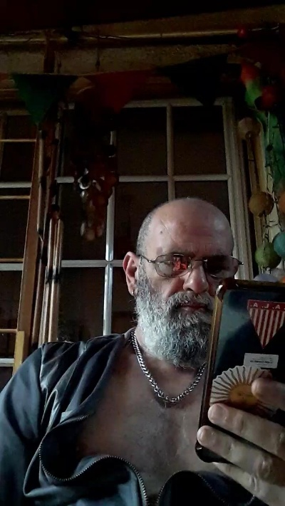 Orlandozsur_ live cam on Cam4