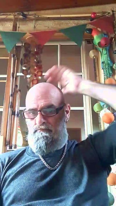 Orlandozsur_ live cam on Cam4