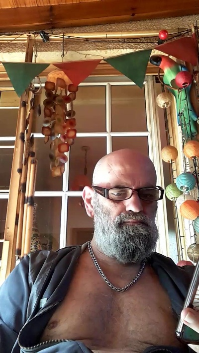 Orlandozsur_ live cam on Cam4