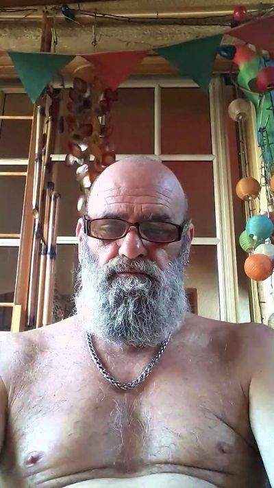 Orlandozsur_ live cam on Cam4