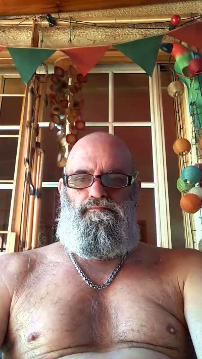 Orlandozsur_ live cam on Cam4