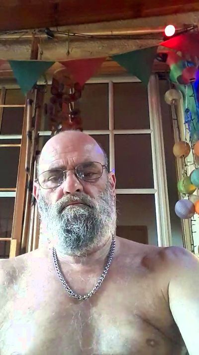 Orlandozsur_ live cam on Cam4