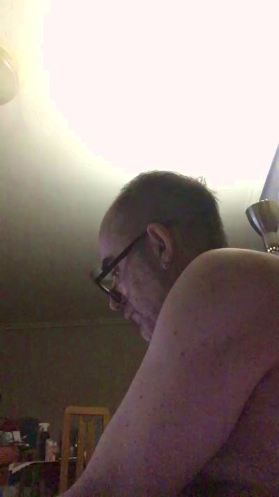 Oscar7523 live cam on Cam4