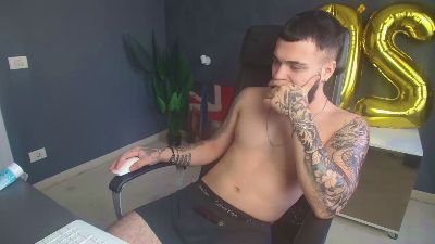OscarWills live cam on Cam4