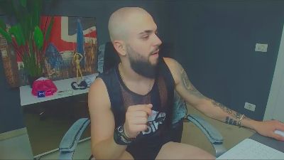 OscarWills live cam on Cam4
