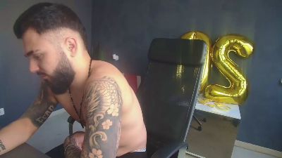 OscarWills live cam on Cam4
