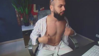 OscarWills live cam on Cam4
