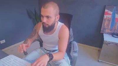 OscarWills live cam on Cam4