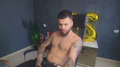 OscarWills live cam on Cam4