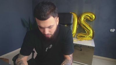 OscarWills live cam on Cam4