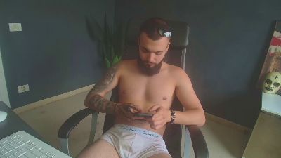 OscarWills live cam on Cam4