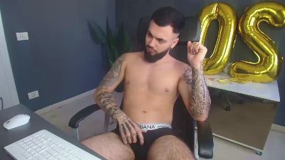 OscarWills live cam on Cam4