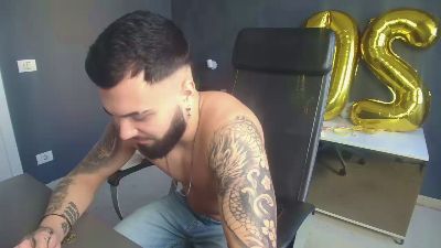 OscarWills live cam on Cam4