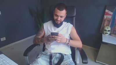 OscarWills live cam on Cam4