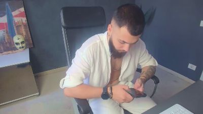 OscarWills live cam on Cam4