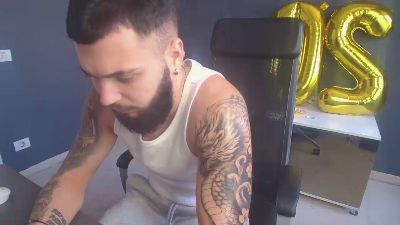 OscarWills live cam on Cam4