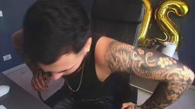 OscarWills live cam on Cam4