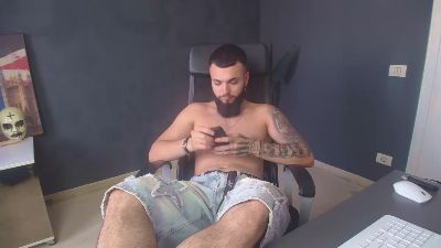 OscarWills live cam on Cam4