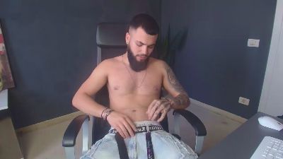 OscarWills live cam on Cam4