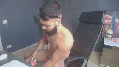 OscarWills live cam on Cam4