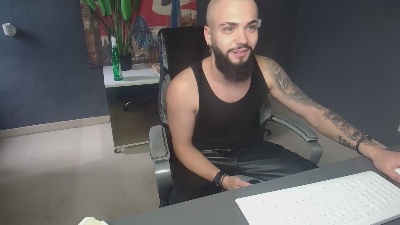 OscarWills live cam on Cam4