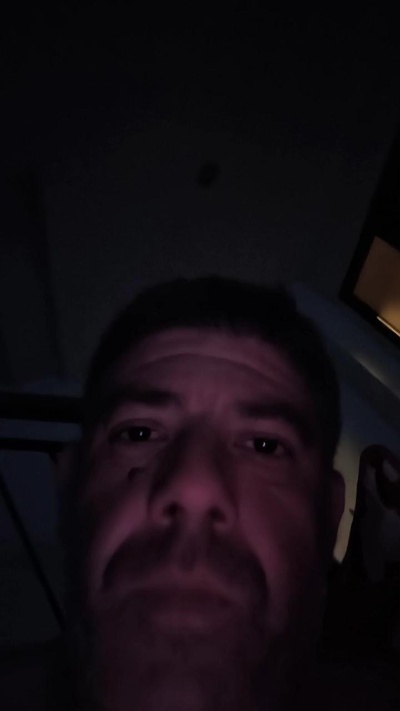 Oscarqq live cam on Cam4
