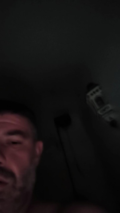 Oscarqq live cam on Cam4
