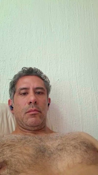 Oscarsd69 live cam on Cam4