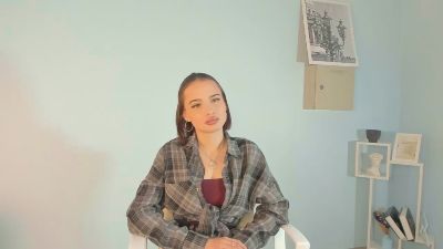 OssieBartell live female webcam from United States